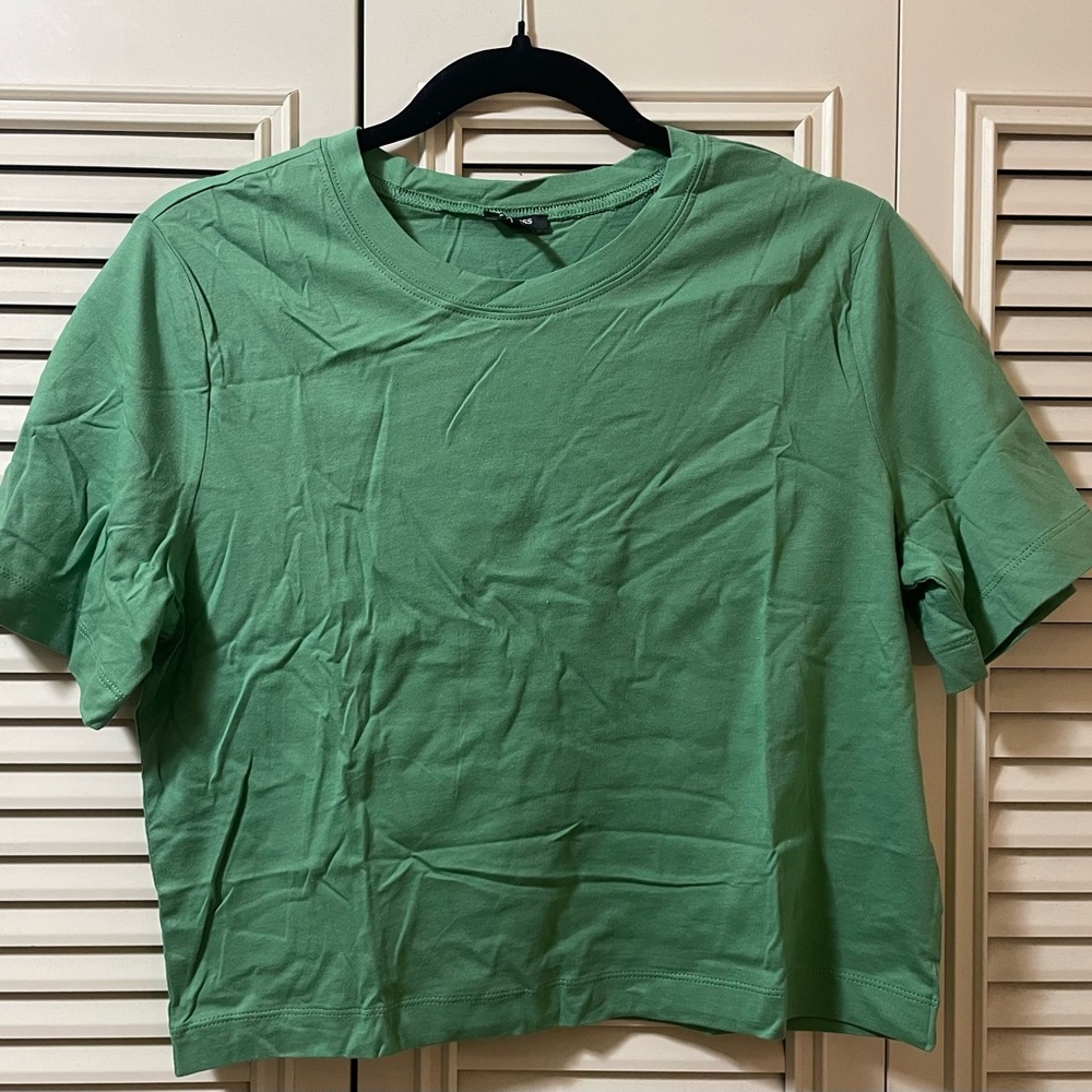 Express Relaxed Fit Green Tee